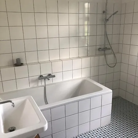 Landhaus Statek Uprostred Divoke Zahrady